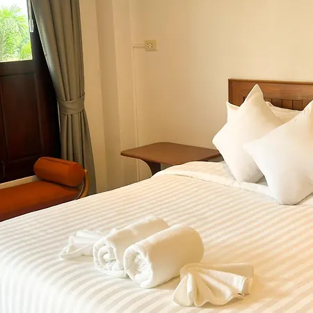 Botanic Boutique Hotel Surin Beach-3